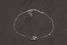 Load image into Gallery viewer, Elegant Om Bracelet in Sterling Silver