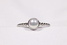 Load image into Gallery viewer, Pearl Rope Ring in Sterling Silver