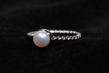 Load image into Gallery viewer, Pearl Rope Ring in Sterling Silver