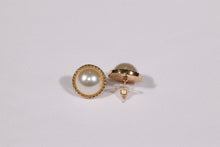 Load image into Gallery viewer, Vintage Round Opal Stone Earrings
